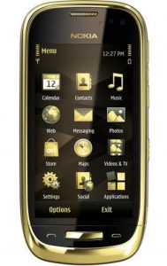 Nokia C7 ORO preview